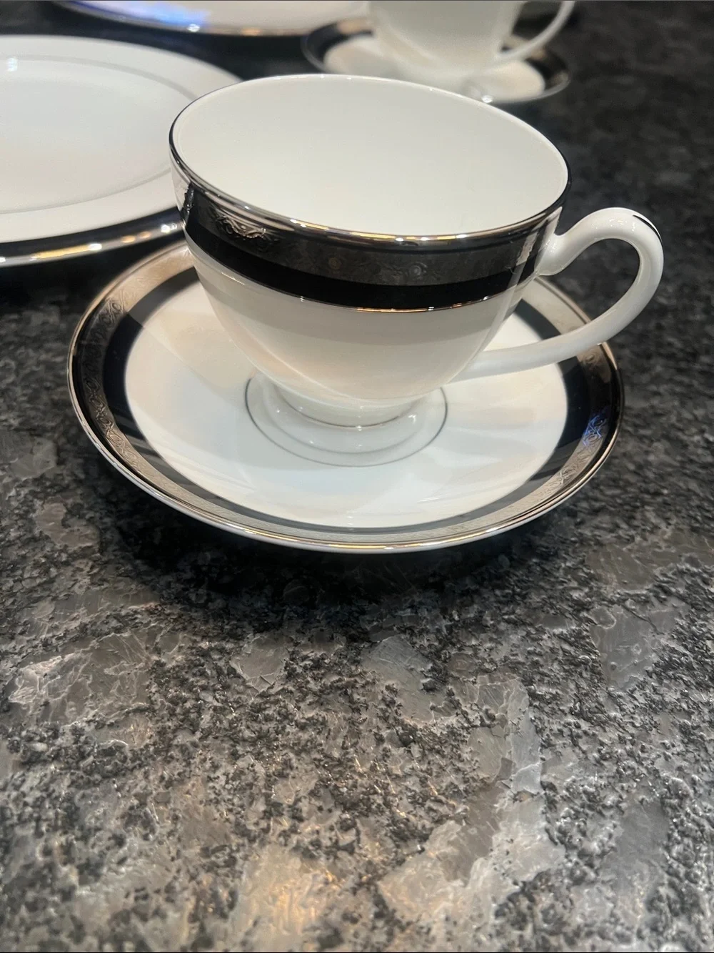 Waterford Colleen 15 Piece Porcelain Set of Fine China Made in England